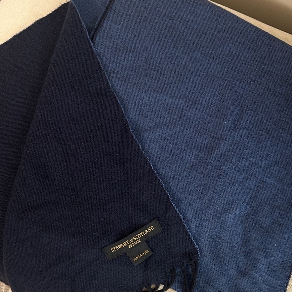 Stewart of Scotland Navy Blue / Blue Soft Reversible Scarf with Fringe - Picture 6 of 6